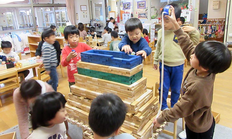 8.数量や図形、標識や文字などへの関心